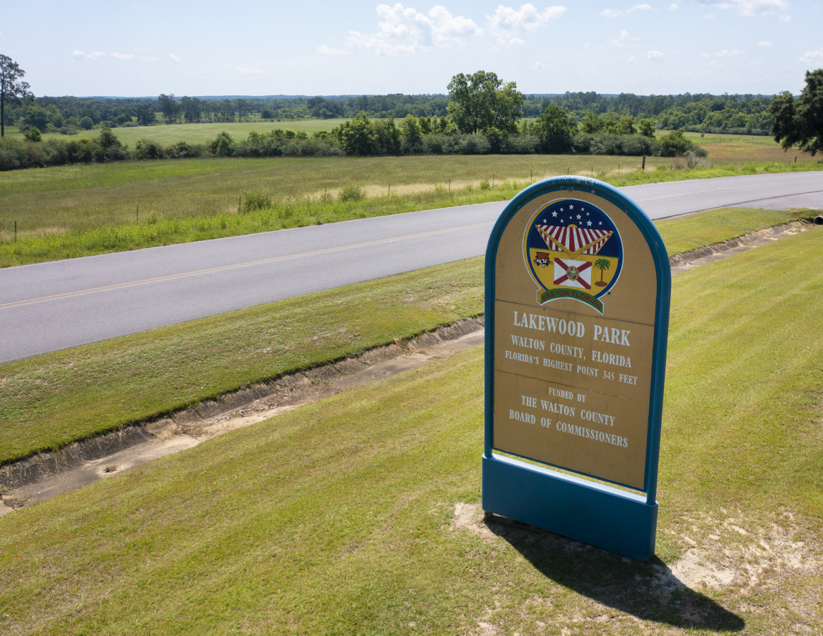 Lakewood Park Logo