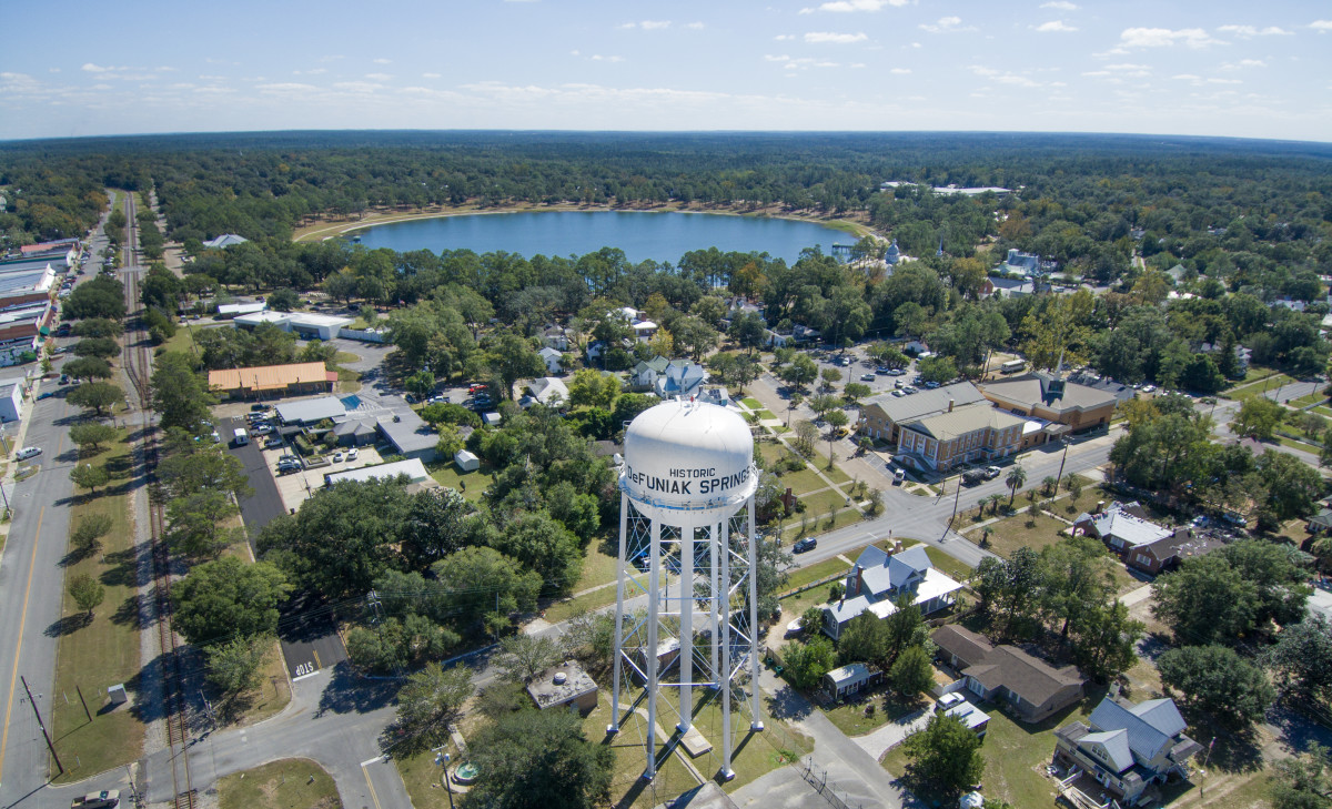 Main Street DeFuniak Springs Logo